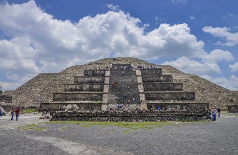 Pyramid of the Moon Piramide de la Luna