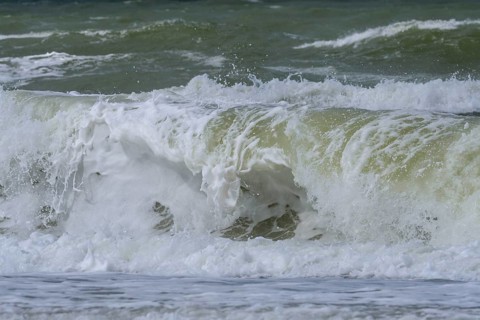 Breaking Wave
