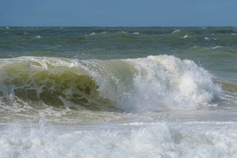 Breaking Wave
