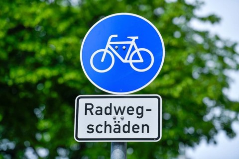 Traffic sign Cycle path damage