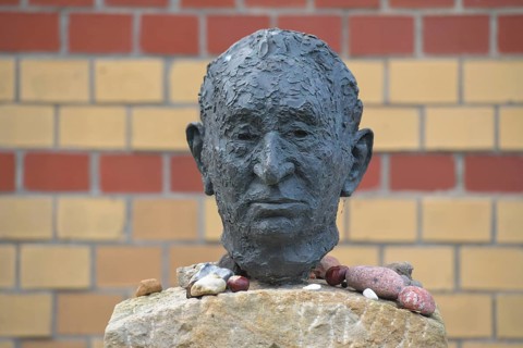 Grab Egon Bahr