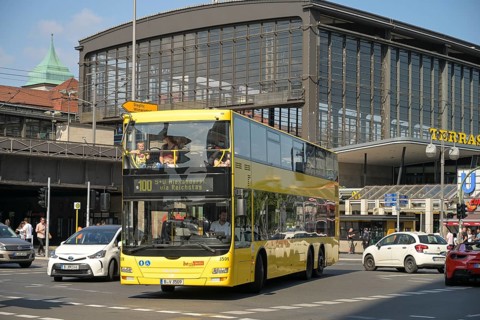 Bus 100