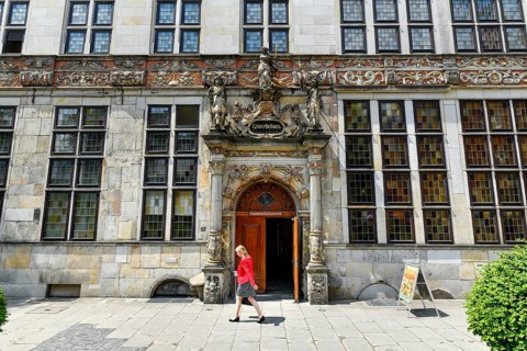 Commercial building
