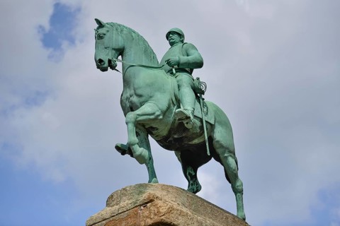 iblkae07234697.jpg