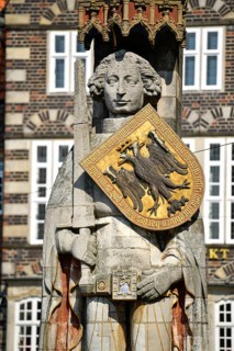 Roland Statue