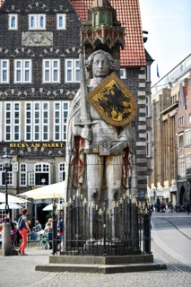 Roland Statue