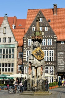 Roland Statue