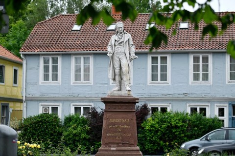 Albrecht Thaer Monument