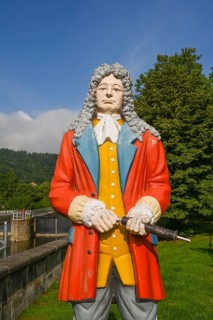 Statue of Dr Eisenbart