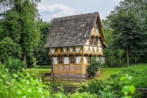 Old gauge house on the Weser