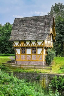 Old gauge house on the Weser
