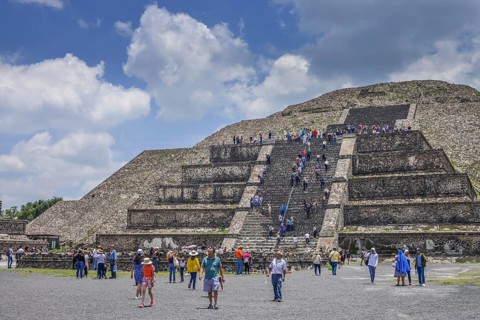 Pyramid of the Moon Piramide de la Luna