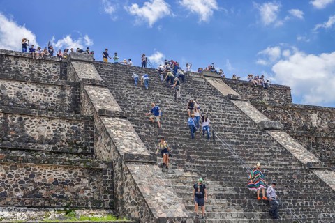 Pyramid of the Moon Piramide de la Luna