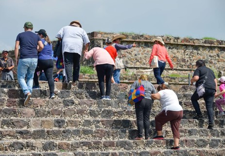 Tourists at the Temple of Quetzalcoatl