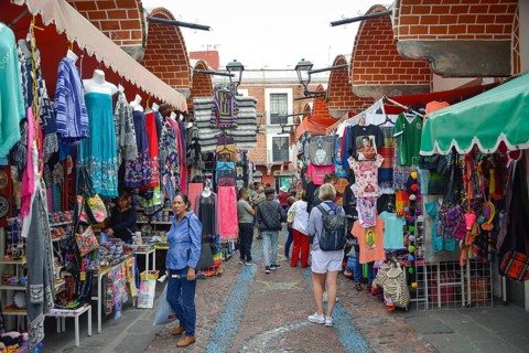 El Parian craft market