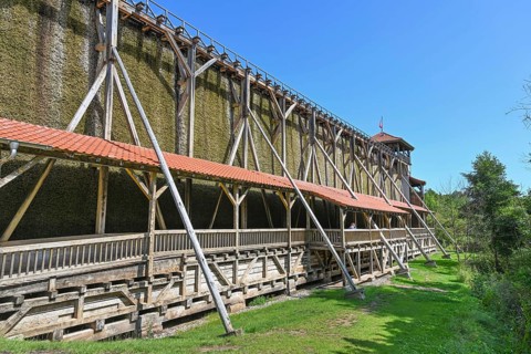Brine and graduation house