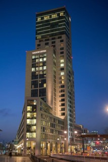 High-rise Hotel Waldorf Astoria