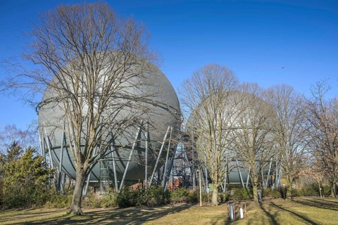 Spherical gas tank