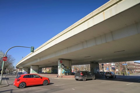 Concrete bridge