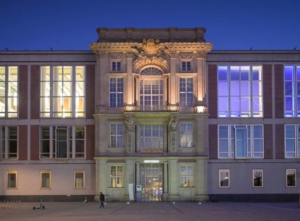 ESMT