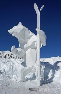 Sculpture Standing Bear with Ski