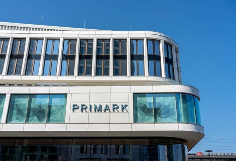 Primark fashion boutique at Zoologischer Garten station