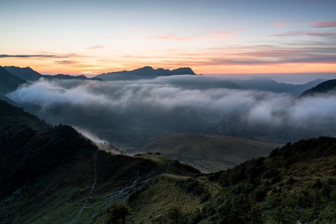 Fog in the high valley on an autumn evening at Potlakopf