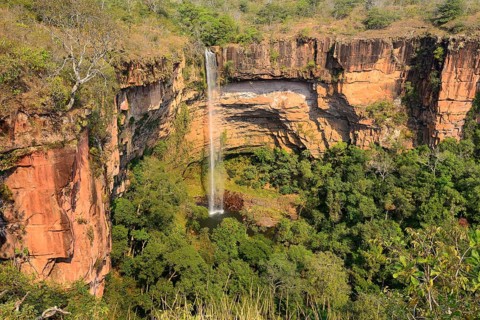 Veu da Noiva waterfall