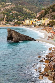 Boulders on the beach di Fegina in Monterosso al Mare