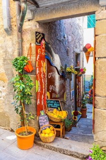 Colourfully decorated entrance of an ice cream parlour in Corniglia
