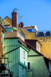Nested house fronts