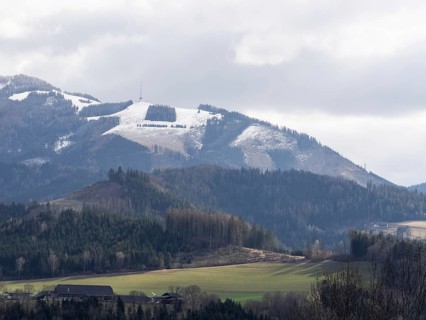 Snow on the mugel