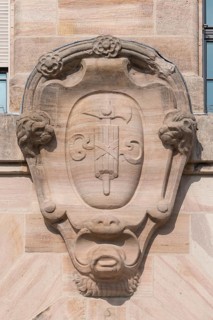 Coat of arms cartouche on the courthouse