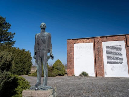 Feldscheune Isenschnibbe Gardelegen Memorial
