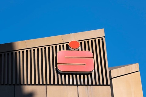 Sign and logo of the Sparkasse