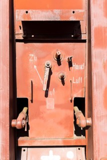 Detail of the Fal 84 semi-trailer unloader