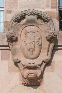 Coat of arms cartouche on the courthouse