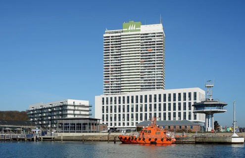 Lotsenboor in front of the Hotel Maritim and Hotel Aja