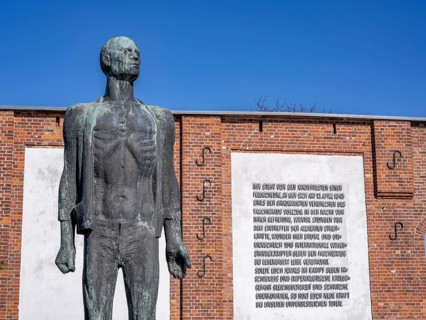 Feldscheune Isenschnibbe Gardelegen Memorial