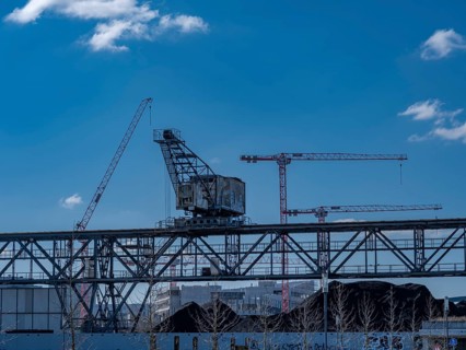 Coal crane at the Offenbach harbour basin for the combined heat and power plant of power supply Offenbach