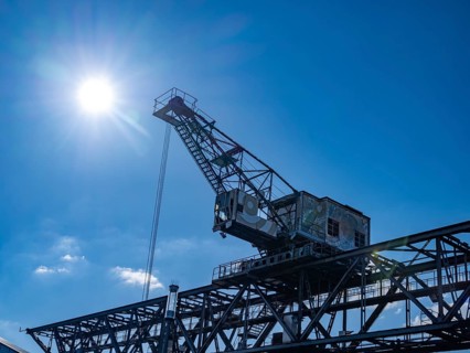 Coal crane at the Offenbach harbour basin for the combined heat and power plant of power supply Offenbach