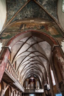 Cross vault with organ loft