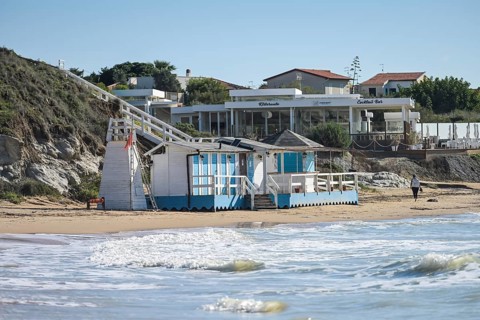 Beach bar