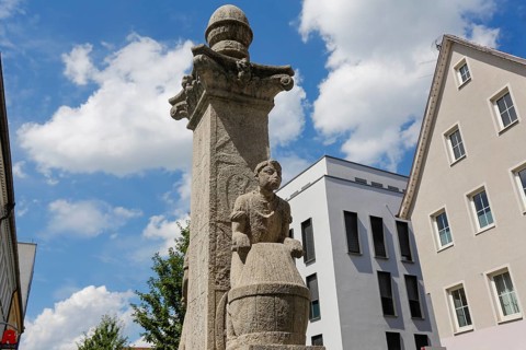 Tanners' and dyers' fountain in Wilhelmstrasse by Professor Josef Zeitler