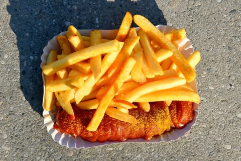 Curry sausage with fries