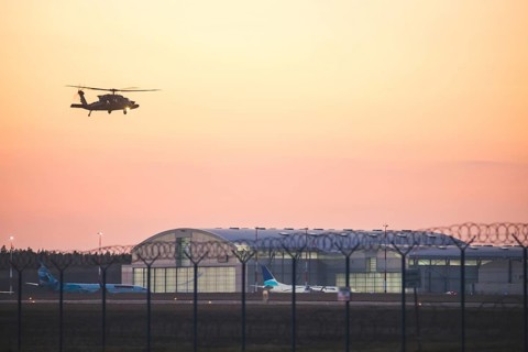 Black Hawk helicopter
