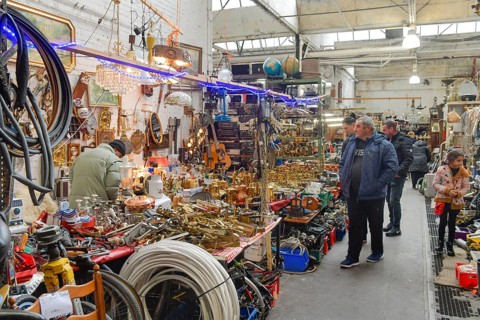 Indoor flea market at the Arena