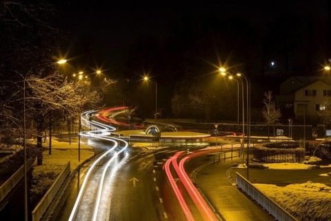 Roundabout with light lanes