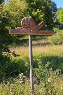 Signpost Historic Snail Garden