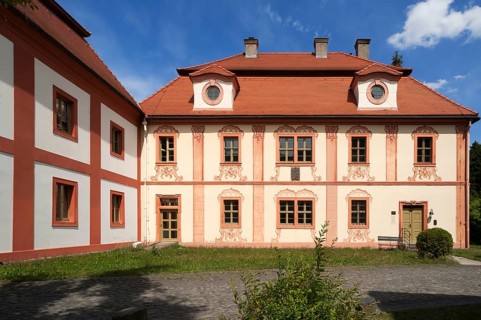 Guest and chancery building built in 1771